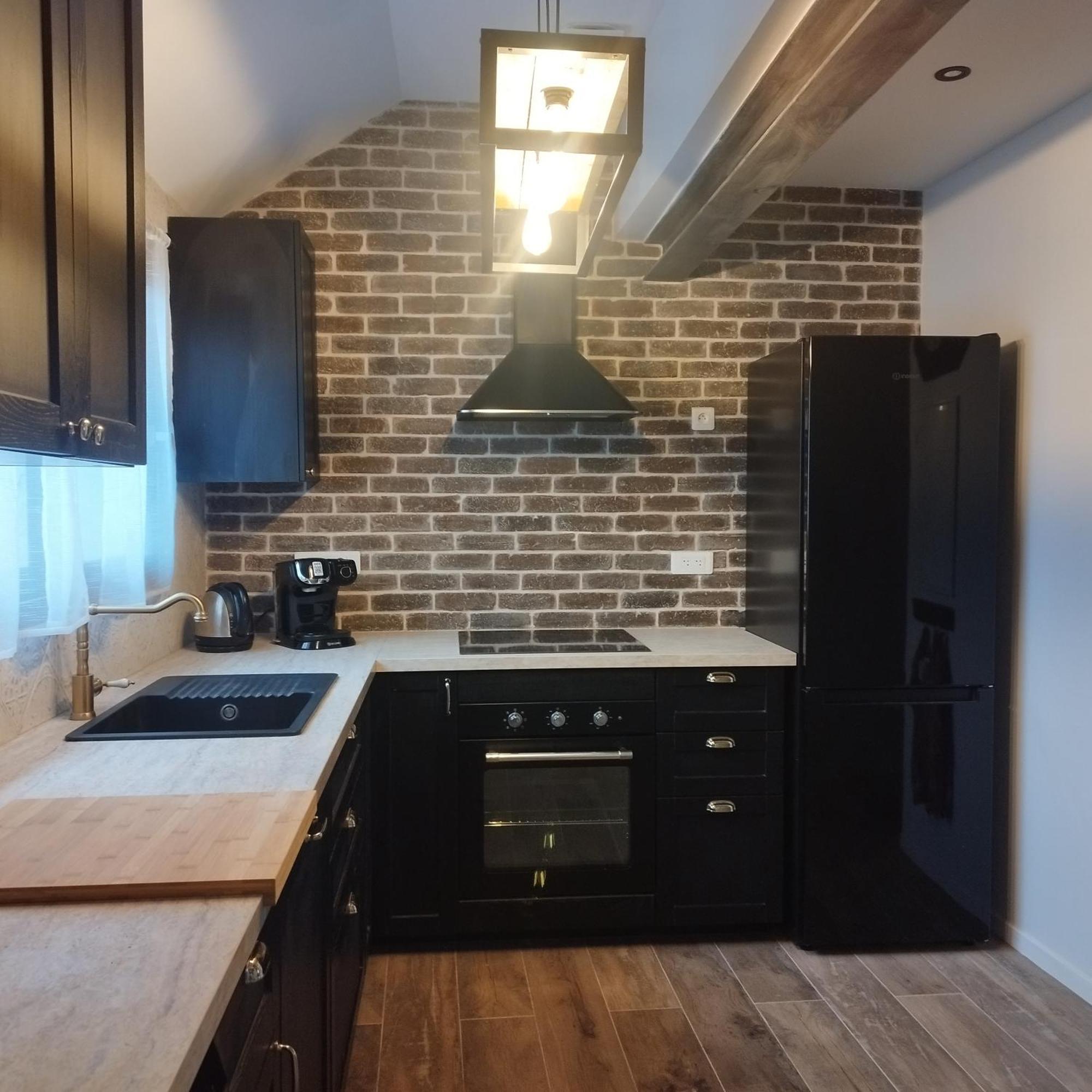 Spacieux Duplex En Plein Centre-ville De *