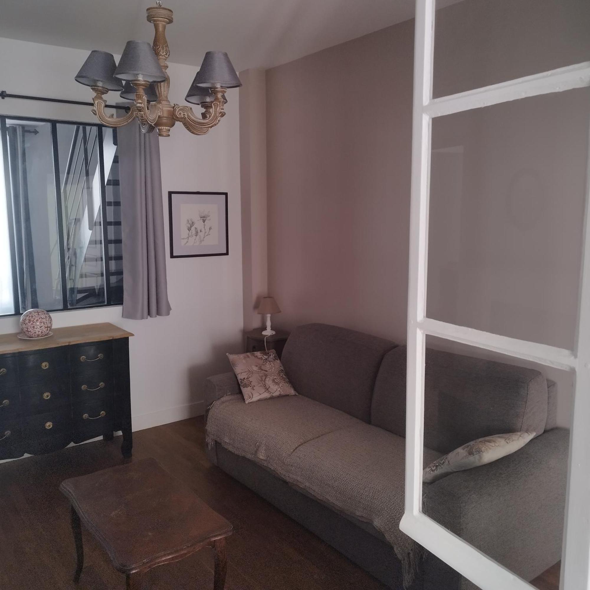 Spacieux Duplex En Plein Centre-ville De